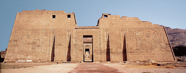 view-medinet-habu,-9