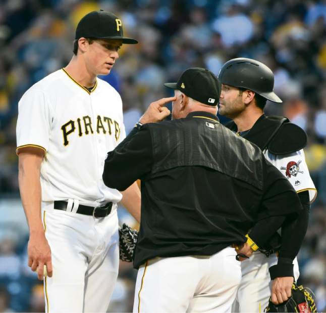 Tyler Glasnow and the trouble with tall baseball players